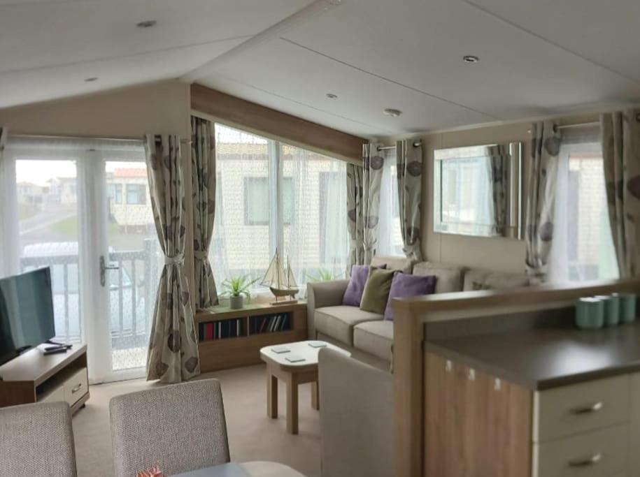 Lagooncombe Modern And Cosy Holiday Home Haverigg Exterior photo